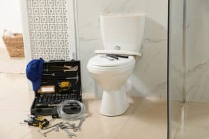 Image presents How to Repair a Large Crack in a Toilet Tank